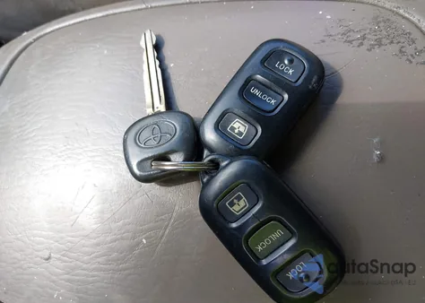 2006 Toyota Sequoia Sr5 V8 from USA, damaged, VIN 5TDBT44A86S258928